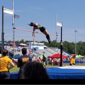 My name is Deanna, nice to you meet you!